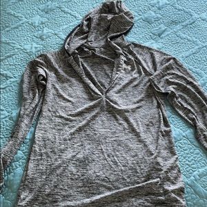 Under Armour light weight pullover